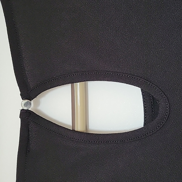 Gramercy 22 Keyhole Back Tie Fron Top - Picture 6 of 7